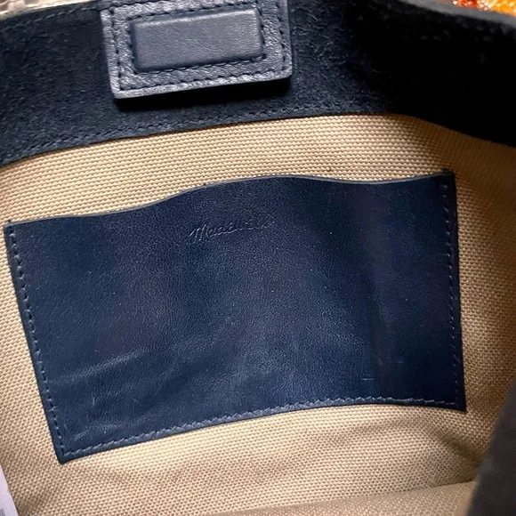 🆕 Madewell dark navy black suede & leather mini tote bucket crossbody bag - Picture 9 of 9